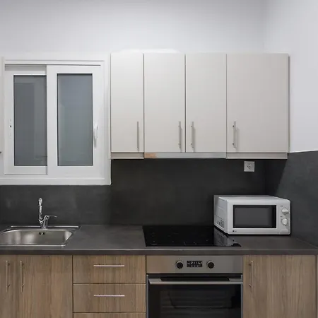 And Cozy 1 Bedroom *