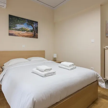 And Cozy 1 Bedroom Apartment